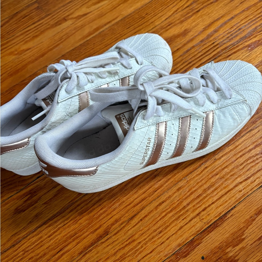 Superstar Adidas Sneakers - Picture 2 of 6